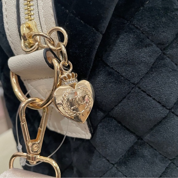 NEW Juicy Couture Black Royal Couture Wordplay Overnighter Travel Duffel Bag - Picture 8 of 9